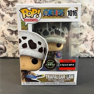 One Piece Trafalgar Law Chase Glow in the Dark Funko Pop AAA Anime Excl 1016